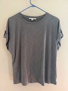 Green Envelope Short Sleeve Crew Tee in Slate Gray